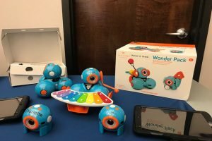 Workshop Dash Robot Wonder Pack Tech Toy